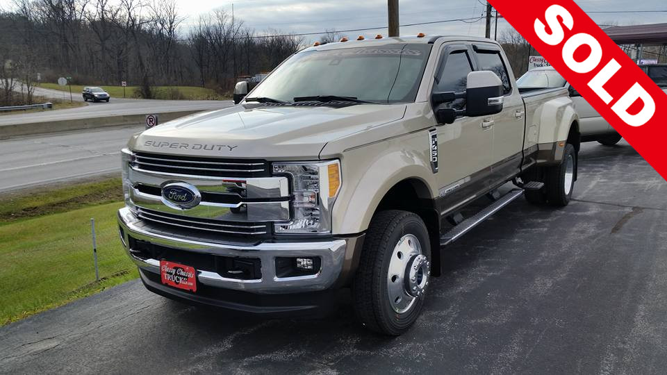 2018-ford-f450-front-angled-view