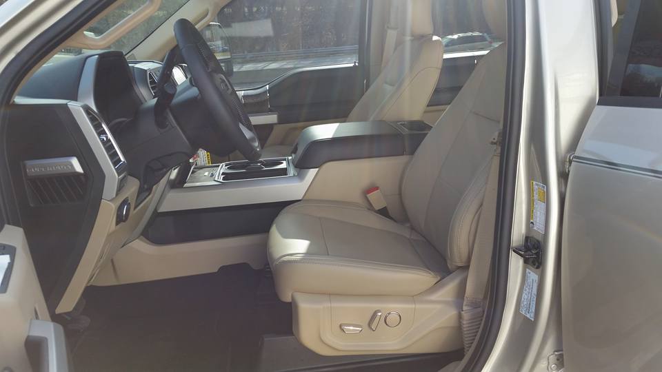 2018-ford-f450-front-seats