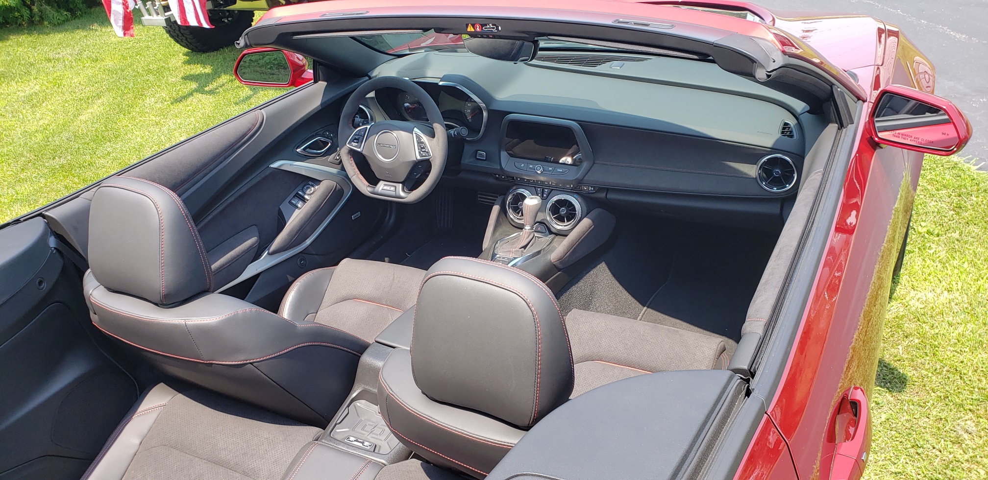 2021-camaro-convertible-inside-view