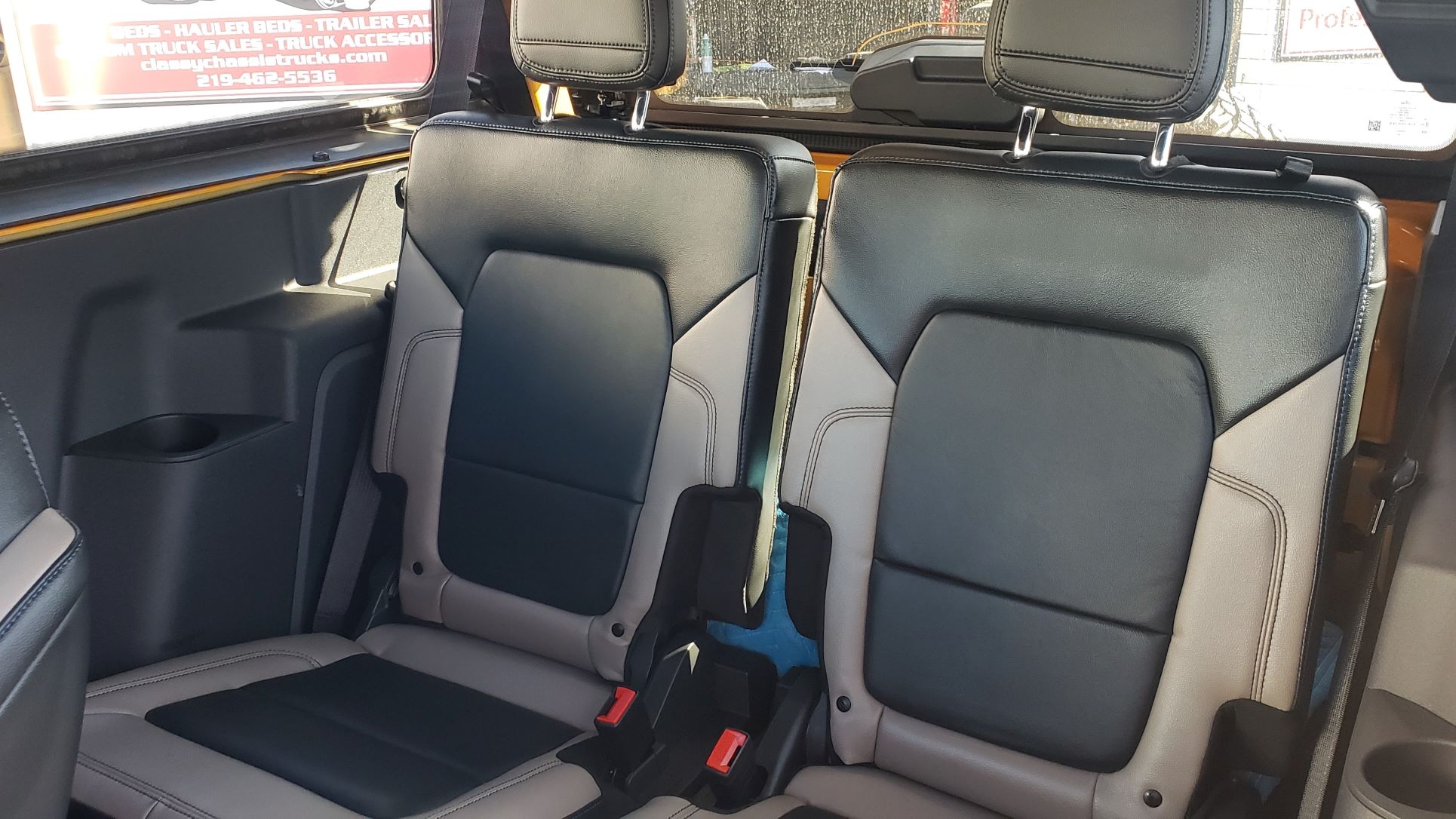 ford-bronco-inside-backseat