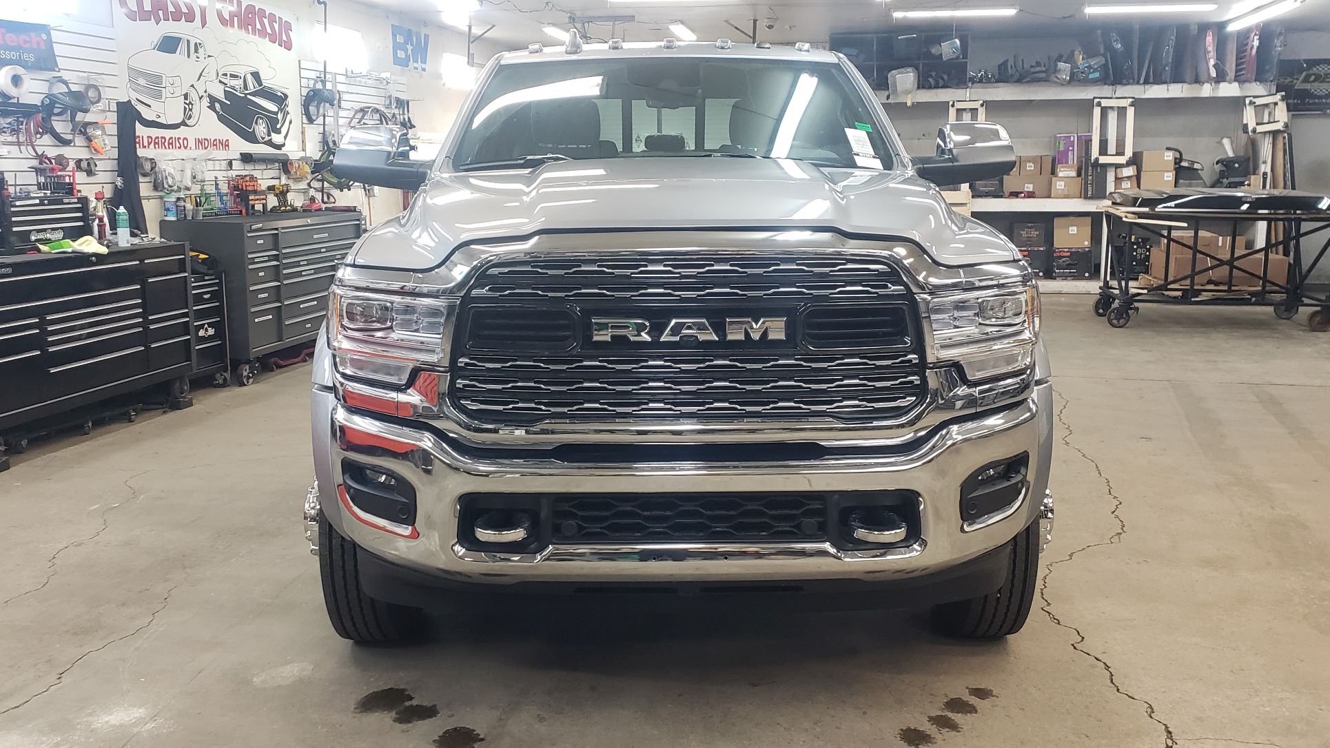 2022-ram-5500-limited-4x4-front