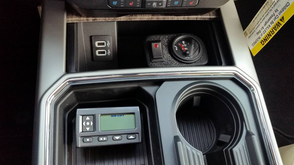 2018-ford-f450-center-console