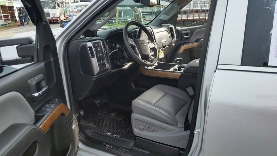 2018-chevy-3500hd-drivers-seat