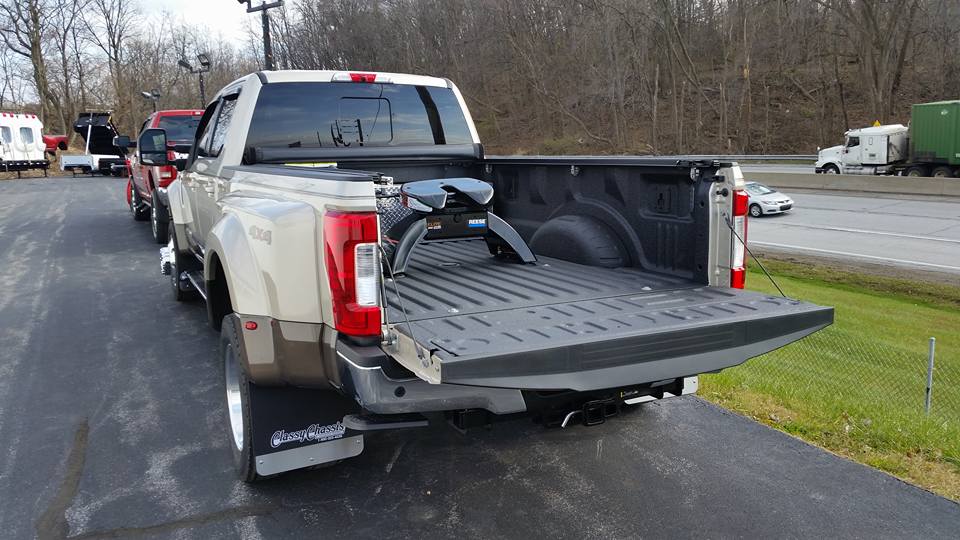2018-ford-f450-bed-tailgate-down