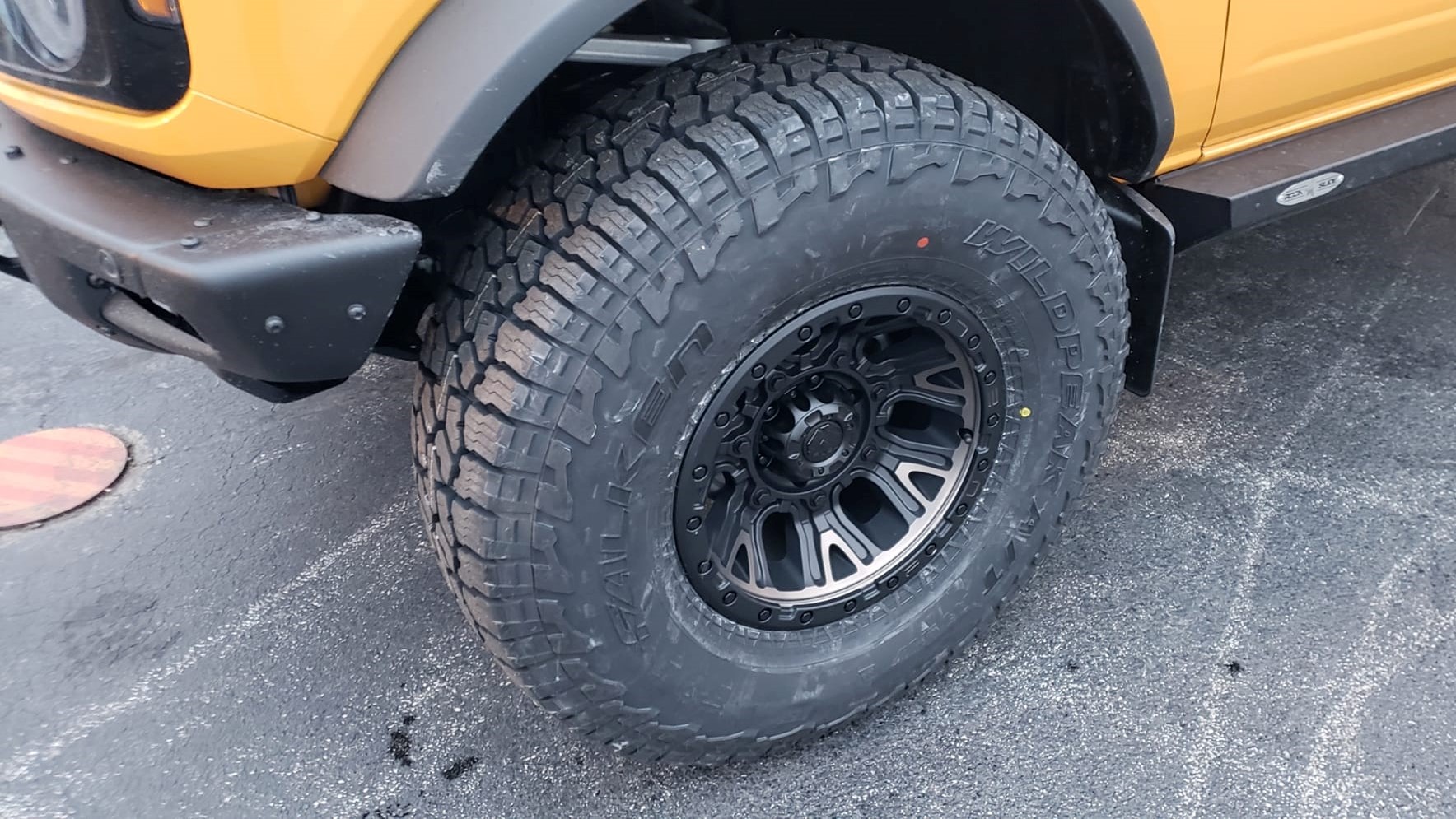 ford-bronco-tire-tred
